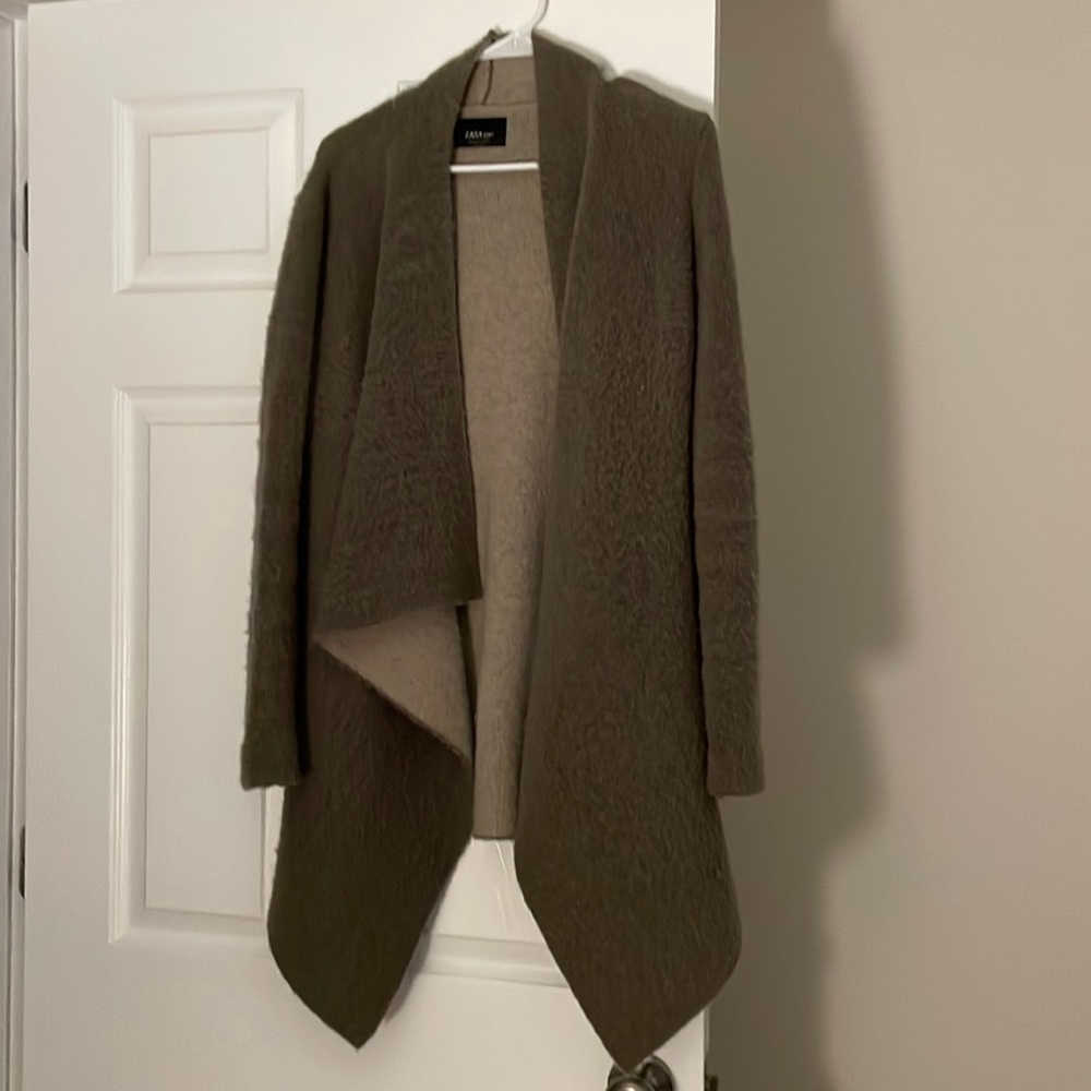 Zara knit size S.